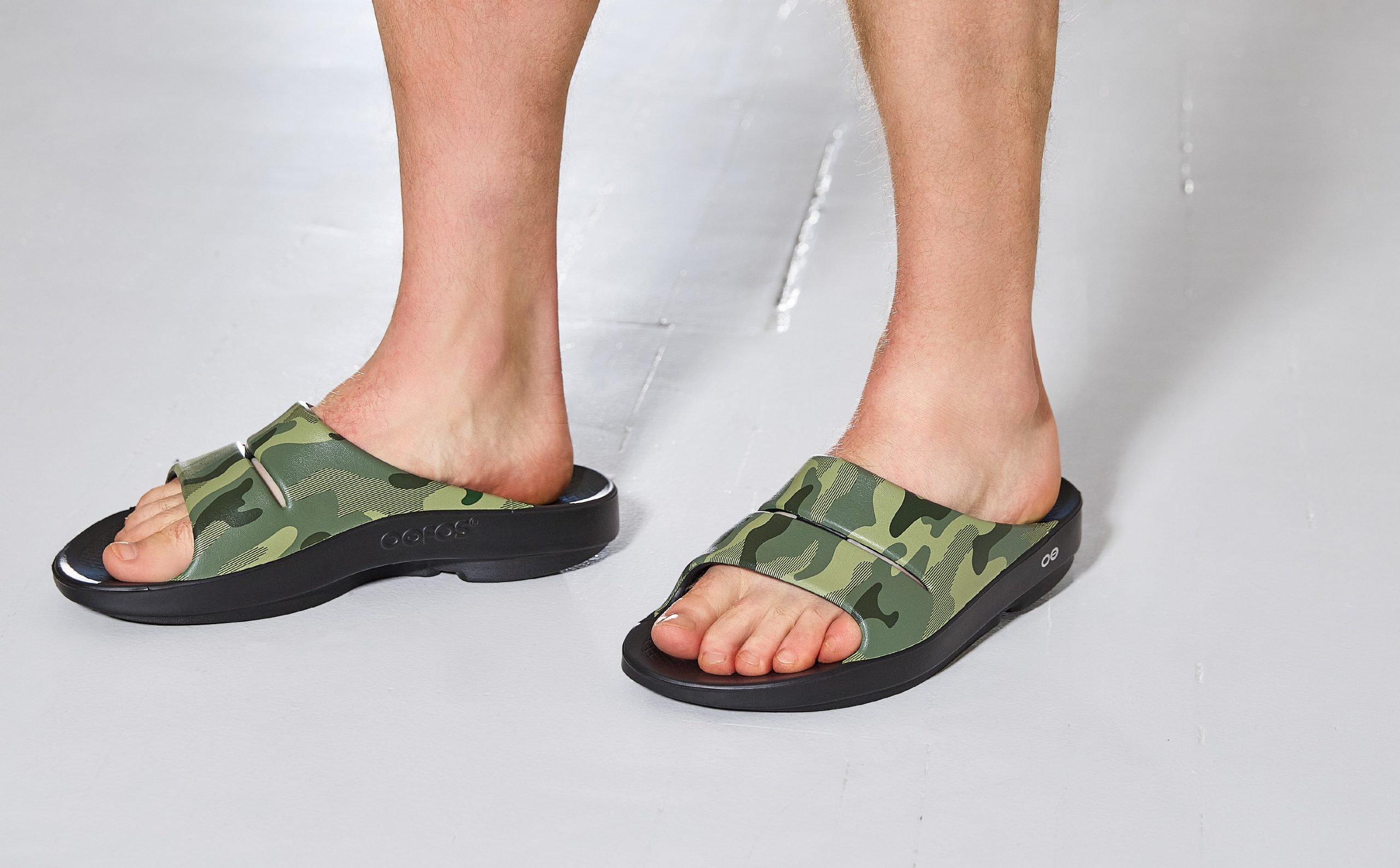 Men's OOahh Sport Slide Sandal - Green Camo - Image 8